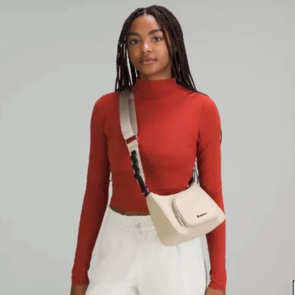 NWOT Lululemon Crossbody with Nano Pouch in Trench!! - Picture 2 of 4